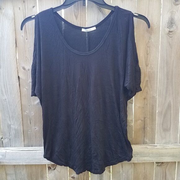 Small Black Cold Shoulder Tee Shirt by Acemi Women's Scooped Bottom NWOT - Picture 1 of 8